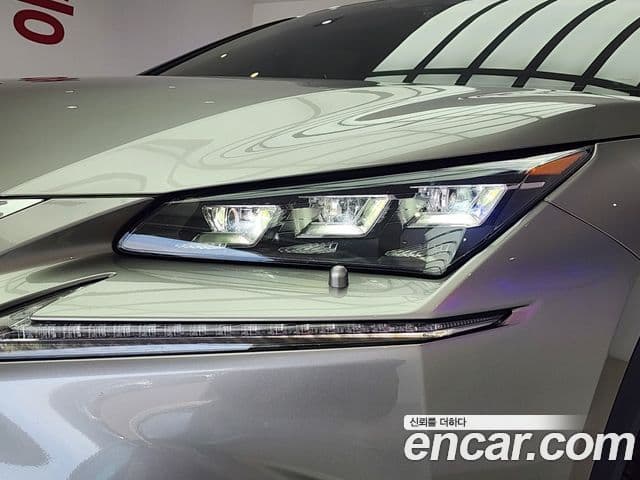 Lexus NX300h Supreme, 2017 18