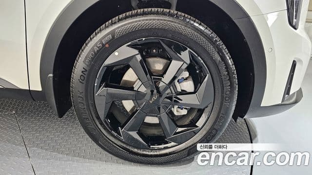 Kia The / новый New Sorento 4세대 Signature X Line, 2026 все фото