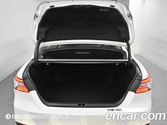 Toyota 캠리 (XV70), 2019 15