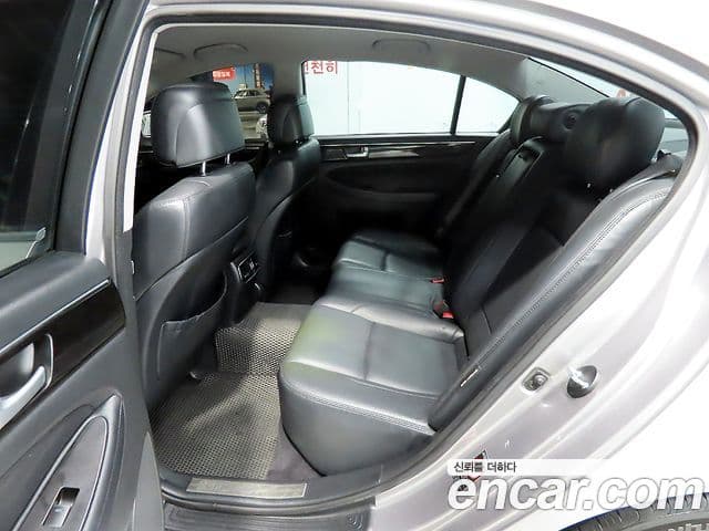 Hyundai Genesis 3.8 экспортная версия, 2012 7