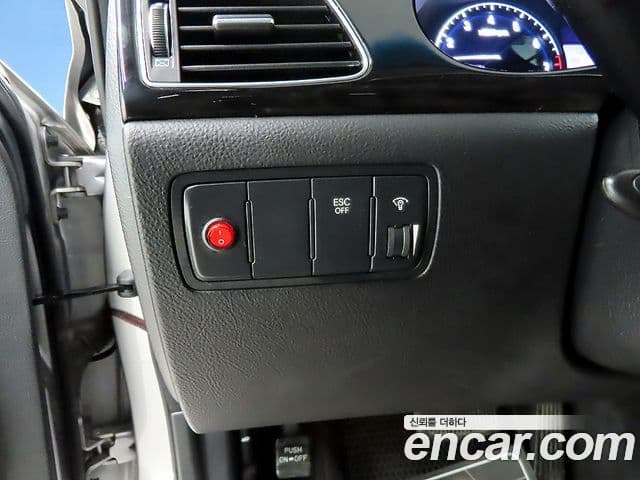 Hyundai Genesis 3.8 экспортная версия, 2012 15