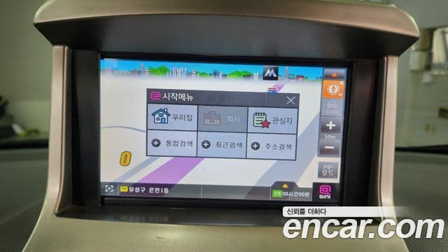 Kia Carnival R Premium, 2012 10