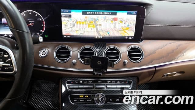 Mercedes-Benz E-класс W213 Exclusive, 2020 14