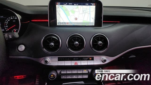 Kia 스팅어 GT, 2018 15