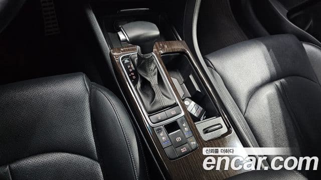 Kia K5 2세대 Noblesse, 2016 9