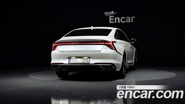 Kia K8 Signature, 2022 4
