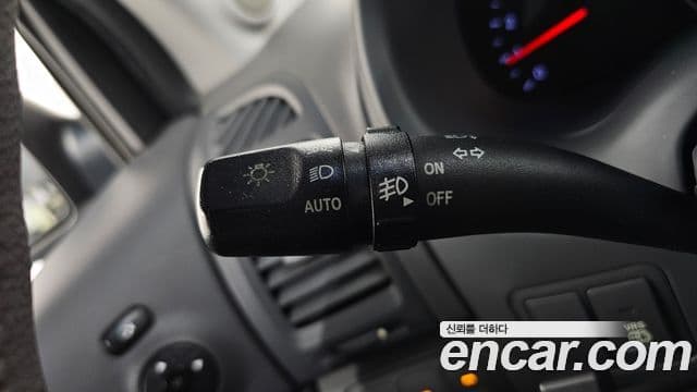 Kia Carnival R топовая версия, 2012 16