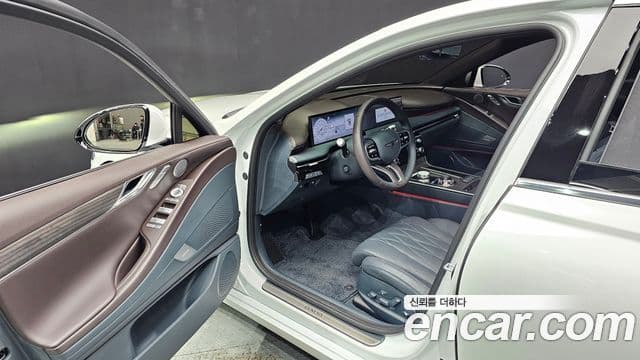Genesis G80 (RG3) бензин 2.5 турбо AWD, 2025 11