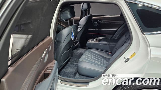 Genesis G80 (RG3) бензин 2.5 турбо AWD, 2025 12