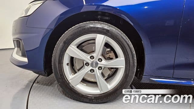 Audi A4 (B9), 2021 все фото