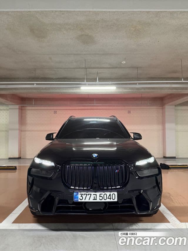 BMW X7 (G07) xDrive 40d M Sport 6인승, 2025 1