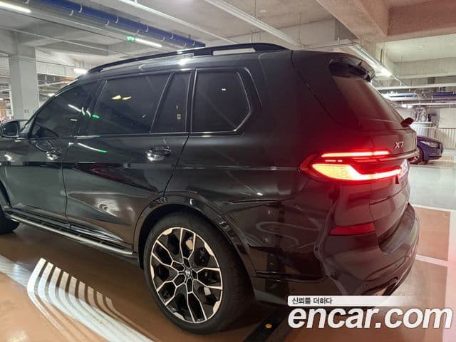 BMW X7 (G07) xDrive 40d M Sport 6인승, 2025 7