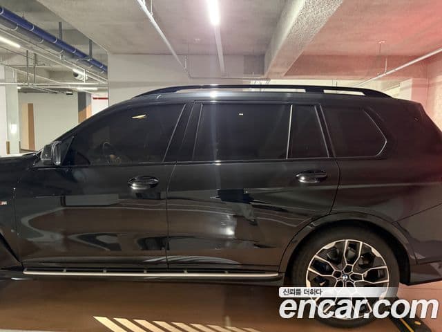 BMW X7 (G07) xDrive 40d M Sport 6인승, 2025 8