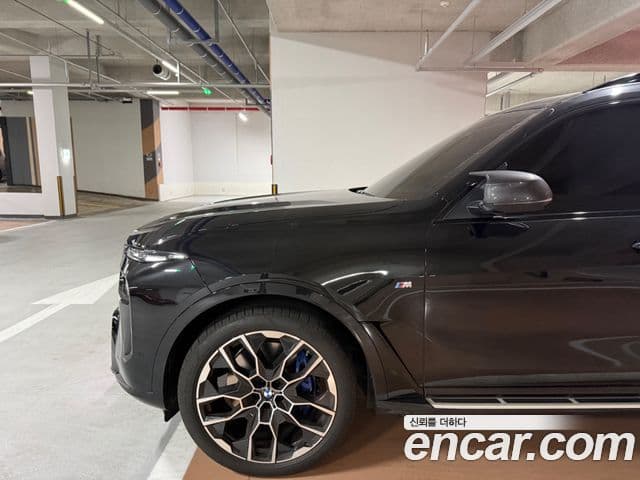 BMW X7 (G07) xDrive 40d M Sport 6인승, 2025 9