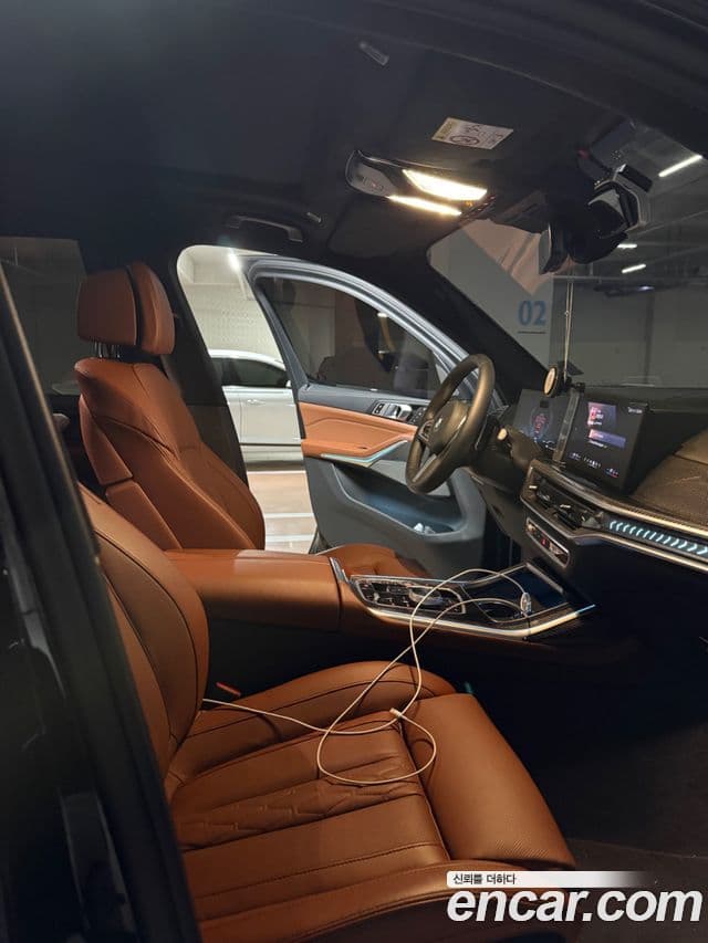 BMW X7 (G07) xDrive 40d M Sport 6인승, 2025 14
