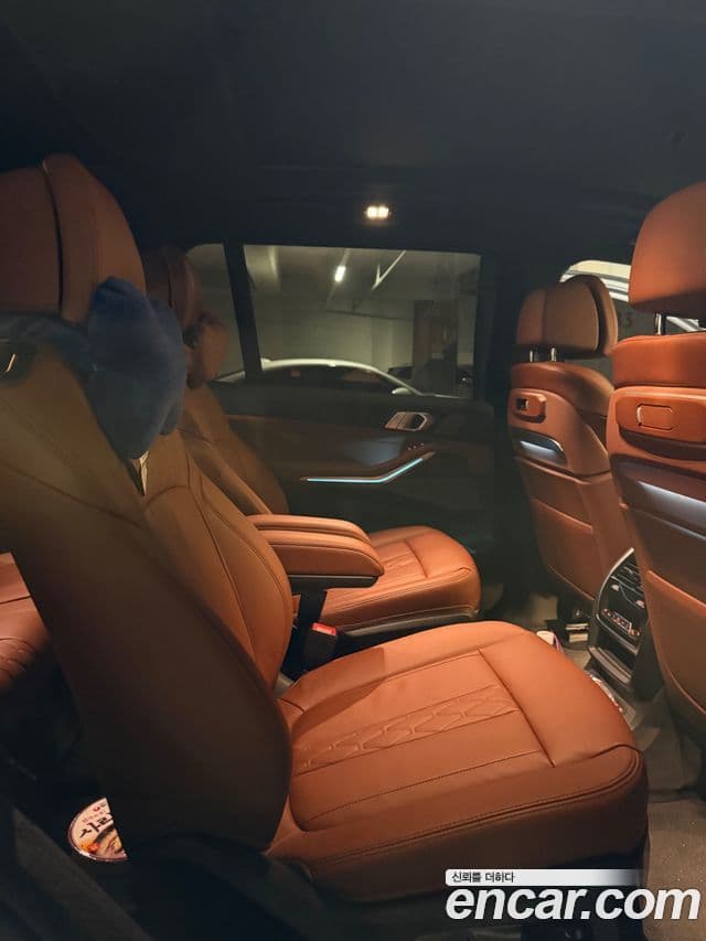 BMW X7 (G07) xDrive 40d M Sport 6인승, 2025 15