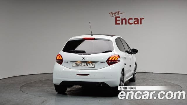 Peugeot 208 1.6 BlueHDi GT Line 5도어, 2018 4