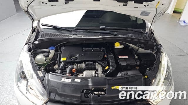 Peugeot 208 1.6 BlueHDi GT Line 5도어, 2018 6