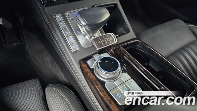 Genesis G90 Premium Luxury, 2019 9