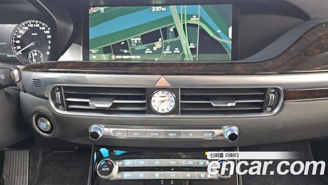 Genesis G90 Premium Luxury, 2019 15