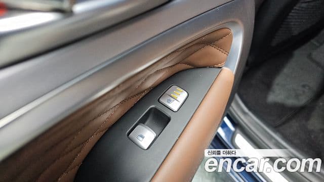 Genesis G70 Elite, 2019 17