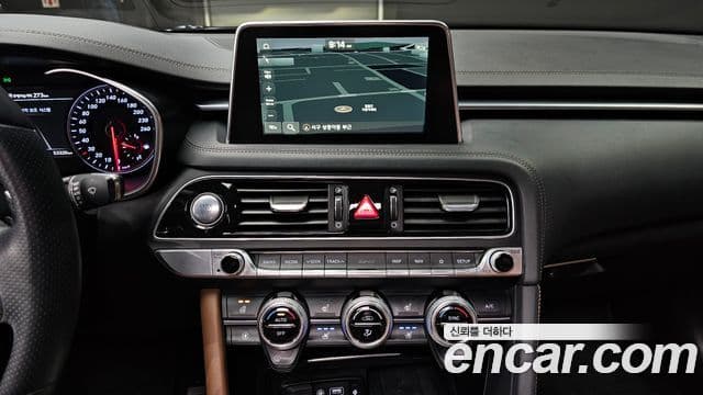 Genesis G70 Elite, 2019 18