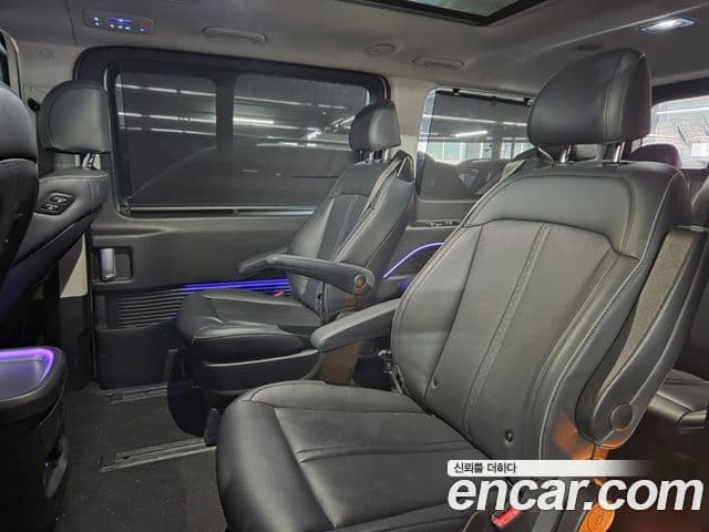 Hyundai Staria Prestige, 2024 8