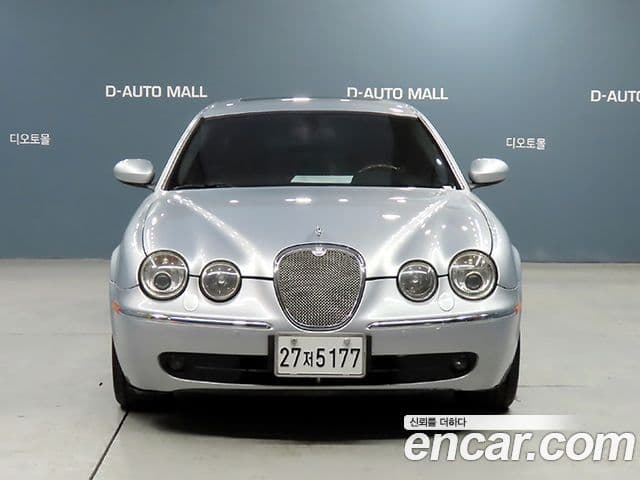 Jaguar S-TYPE, 2006 3