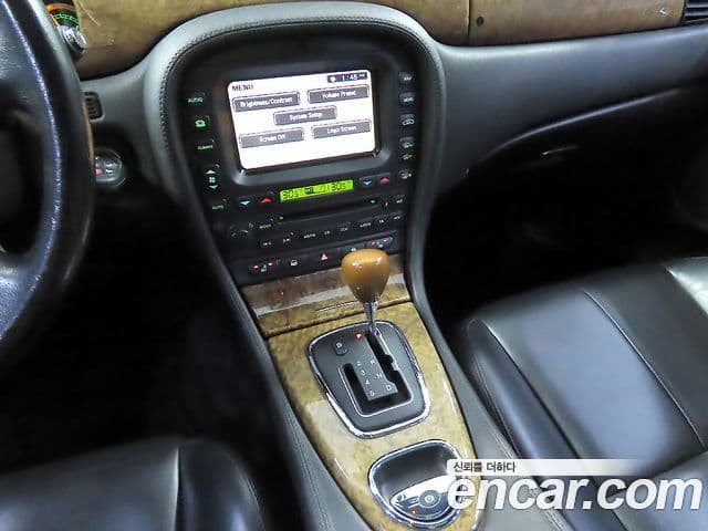 Jaguar S-TYPE, 2006 9