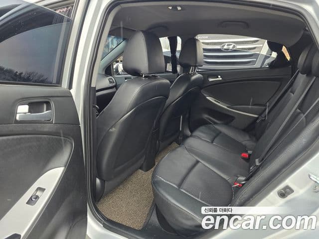 Hyundai Accent(новый кузов / новое поколение) Modern, 2015 7