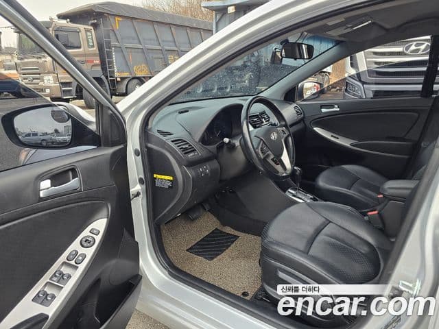 Hyundai Accent(новый кузов / новое поколение) Modern, 2015 8