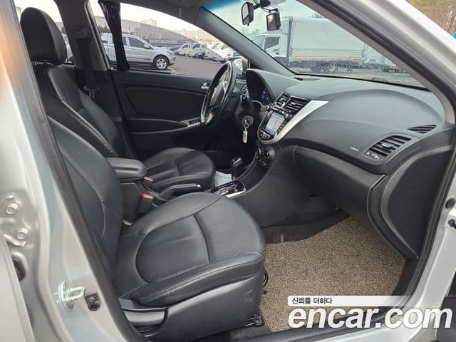 Hyundai Accent(новый кузов / новое поколение) Modern, 2015 18