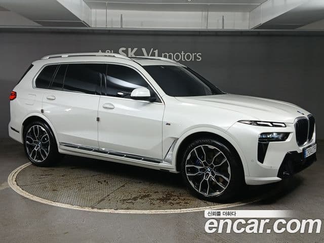 BMW X7 (G07) xDrive 40i M Sport 6인승, 2025 3