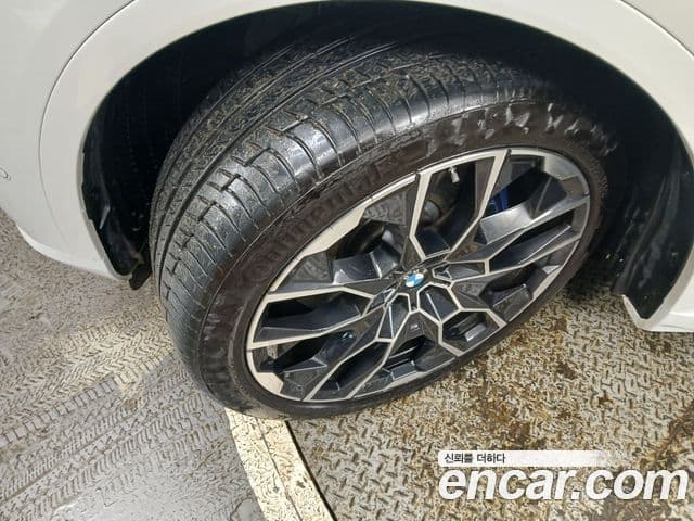 BMW X7 (G07) xDrive 40i M Sport 6인승, 2025 20