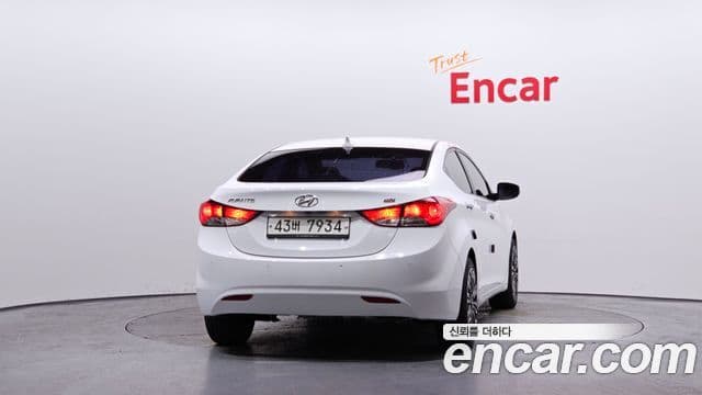 Hyundai Avante MD M16 GDI Avenue, 2014 4