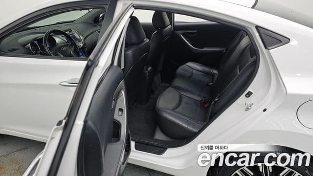 Hyundai Avante MD M16 GDI Avenue, 2014 13