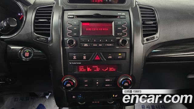 Kia Sorento R топовая версия, 2011 18