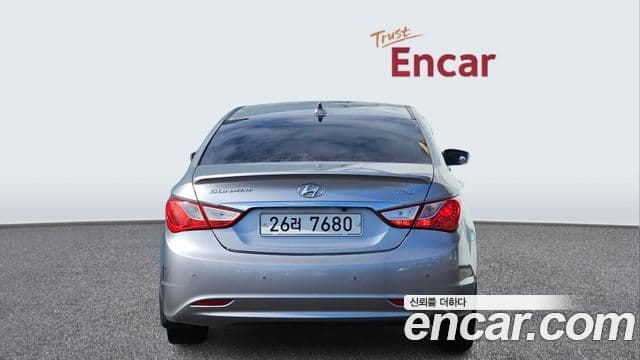 Hyundai YF Sonata LPI top, 2010 4