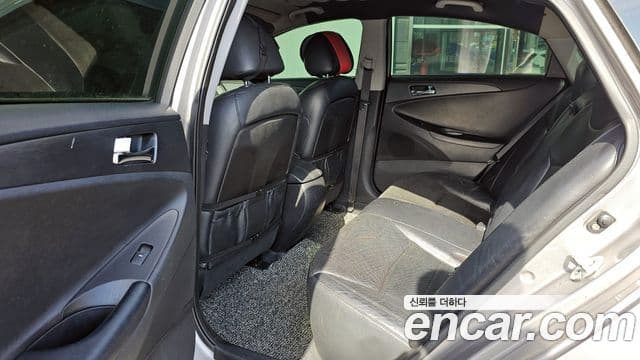 Hyundai YF Sonata LPI top, 2010 10