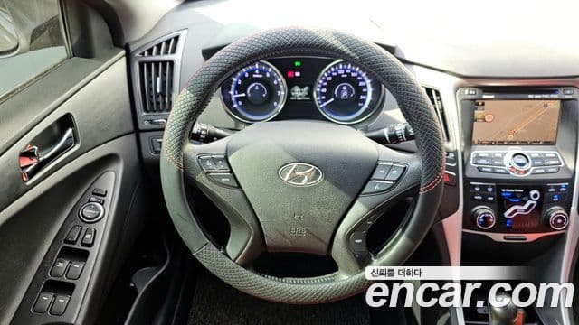 Hyundai YF Sonata LPI top, 2010 13