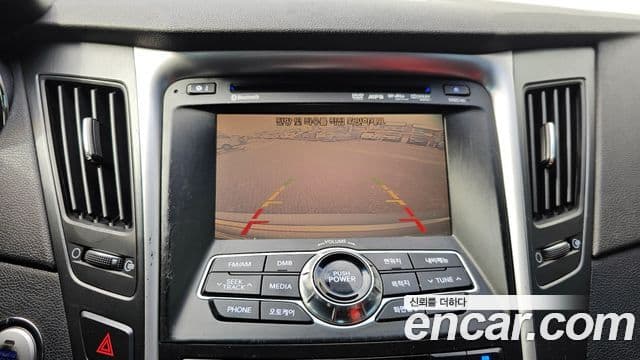 Hyundai YF Sonata LPI top, 2010 16