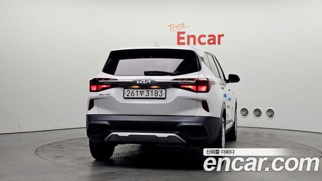 Kia Seltos Trendy, 2022 4