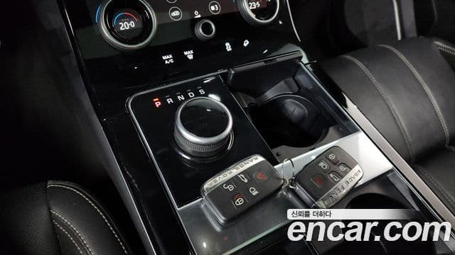 Land Rover Range Rover Velar 3.0 D300 R-Dynamic SE, 2018 9
