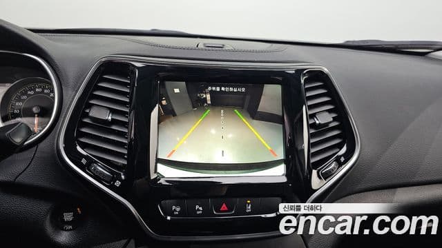 Jeep Cherokee(KL) 2.4 Limited AWD, 2022 16