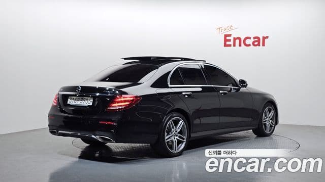 Mercedes-Benz E-класс W213 AMG Line, 2020 2