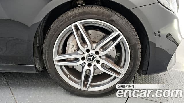 Mercedes-Benz E-класс W213 AMG Line, 2020 все фото