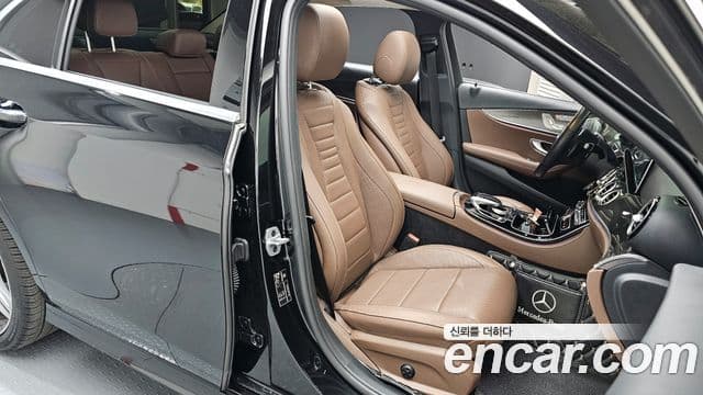 Mercedes-Benz E-класс W213 AMG Line, 2020 12