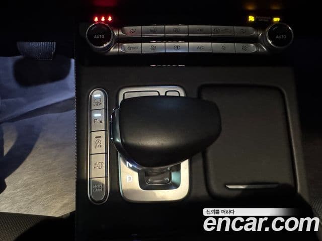 Genesis G90 Premium Luxury, 2021 9