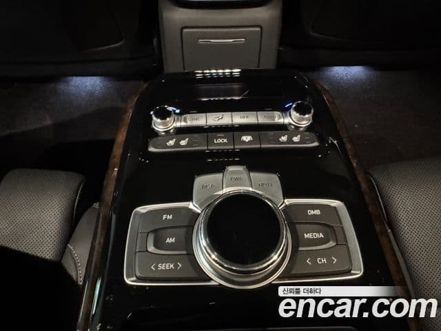 Genesis G90 Premium Luxury, 2021 17
