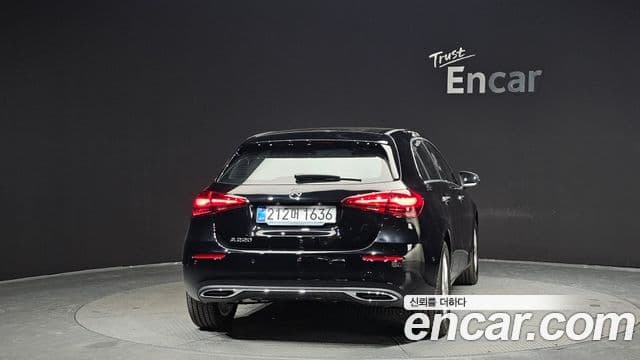 Mercedes-Benz A-класс W177 A220 хэтчбек, 2025 4